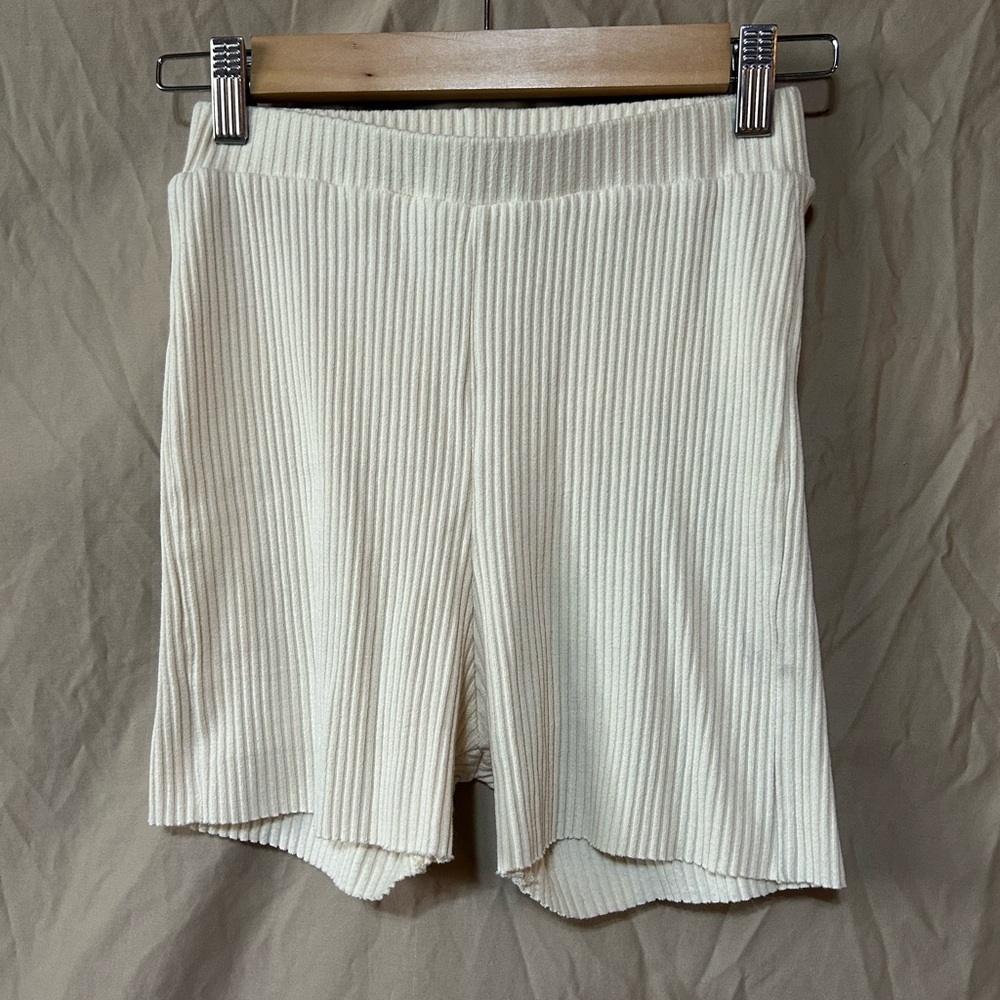 White fox biker shorts